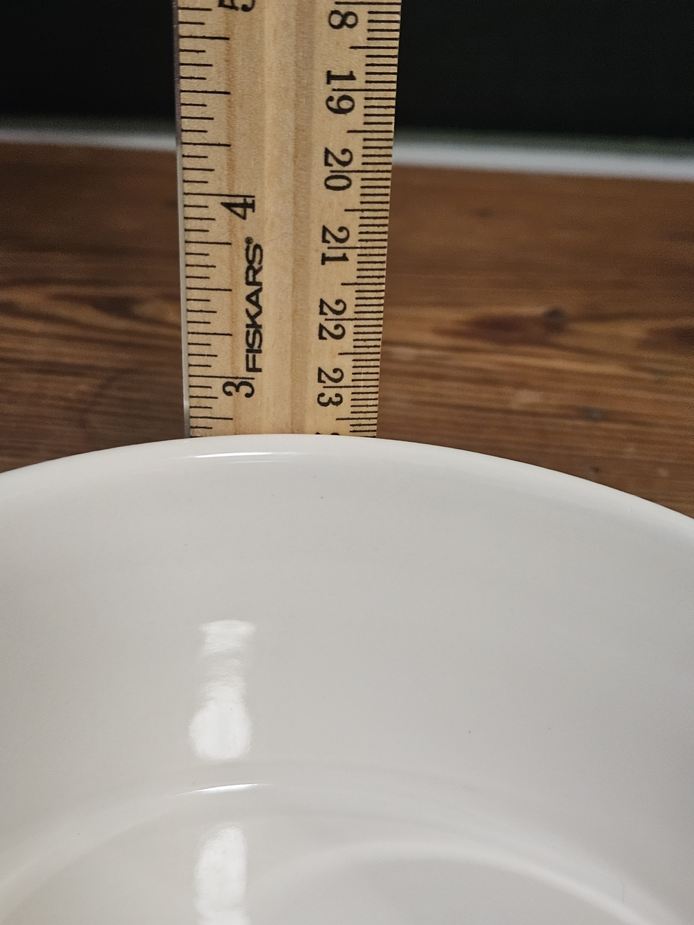 Rae Dunn White Ceramic Pet Bowl with "EAT UP" Lettering - Picture 4 of 6